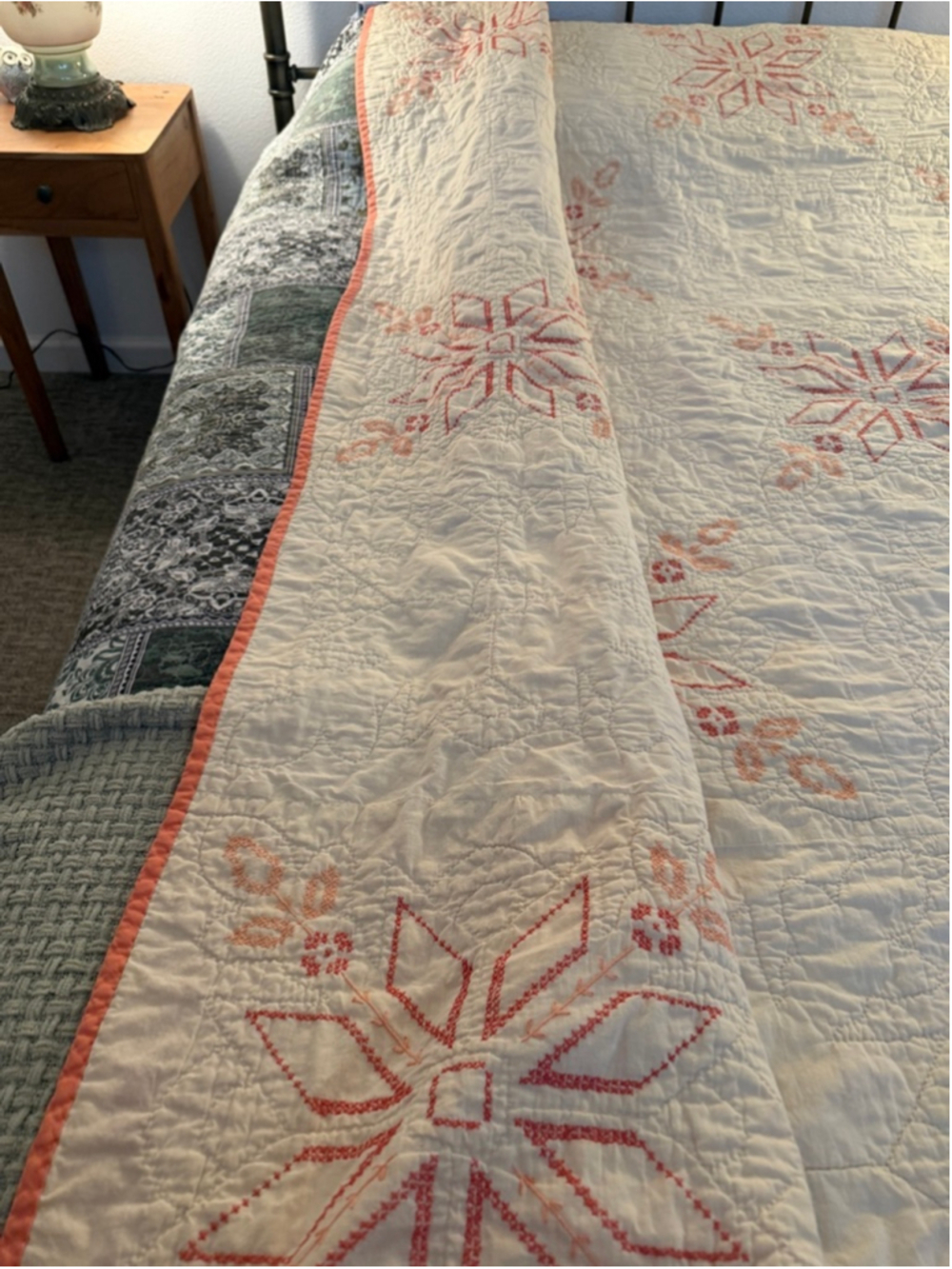 Vintage Handmade Quilt Hand Quilted Embroidered Floral Star 79x90 Full Queen Cot - Picture 12 of 13